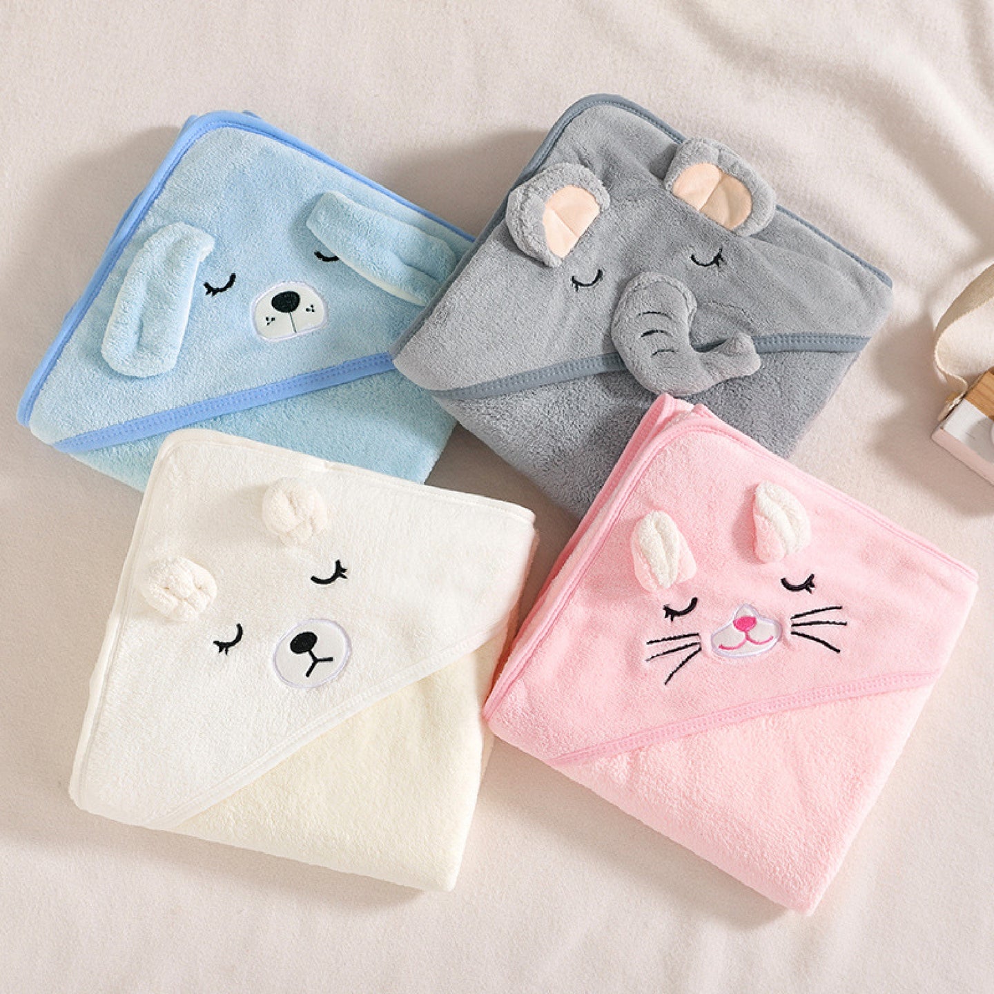 BABYDISE Sleepy Animals Baby Bath Towel